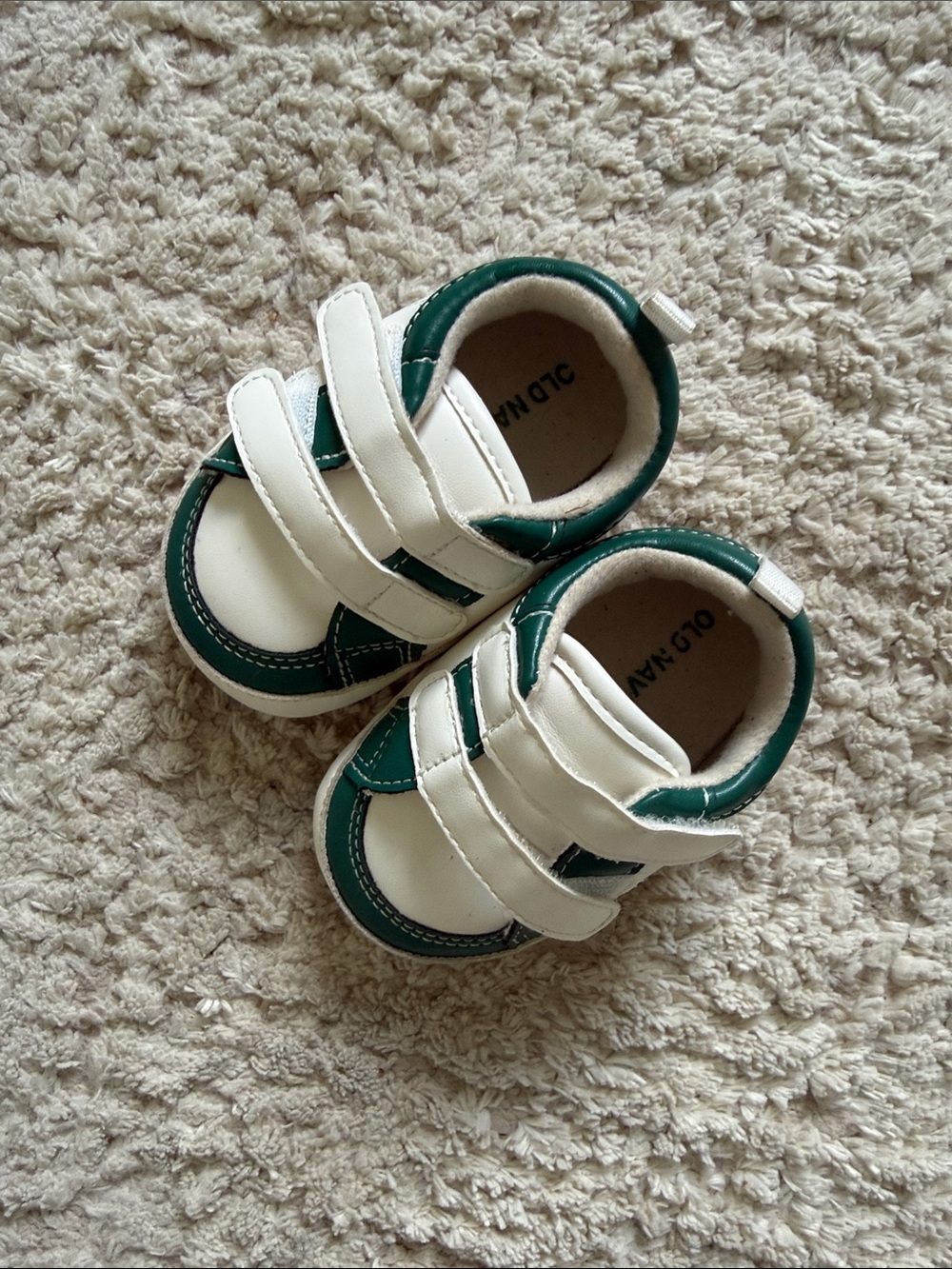 Old Navy White and Green Toddler Velcro Sneakers